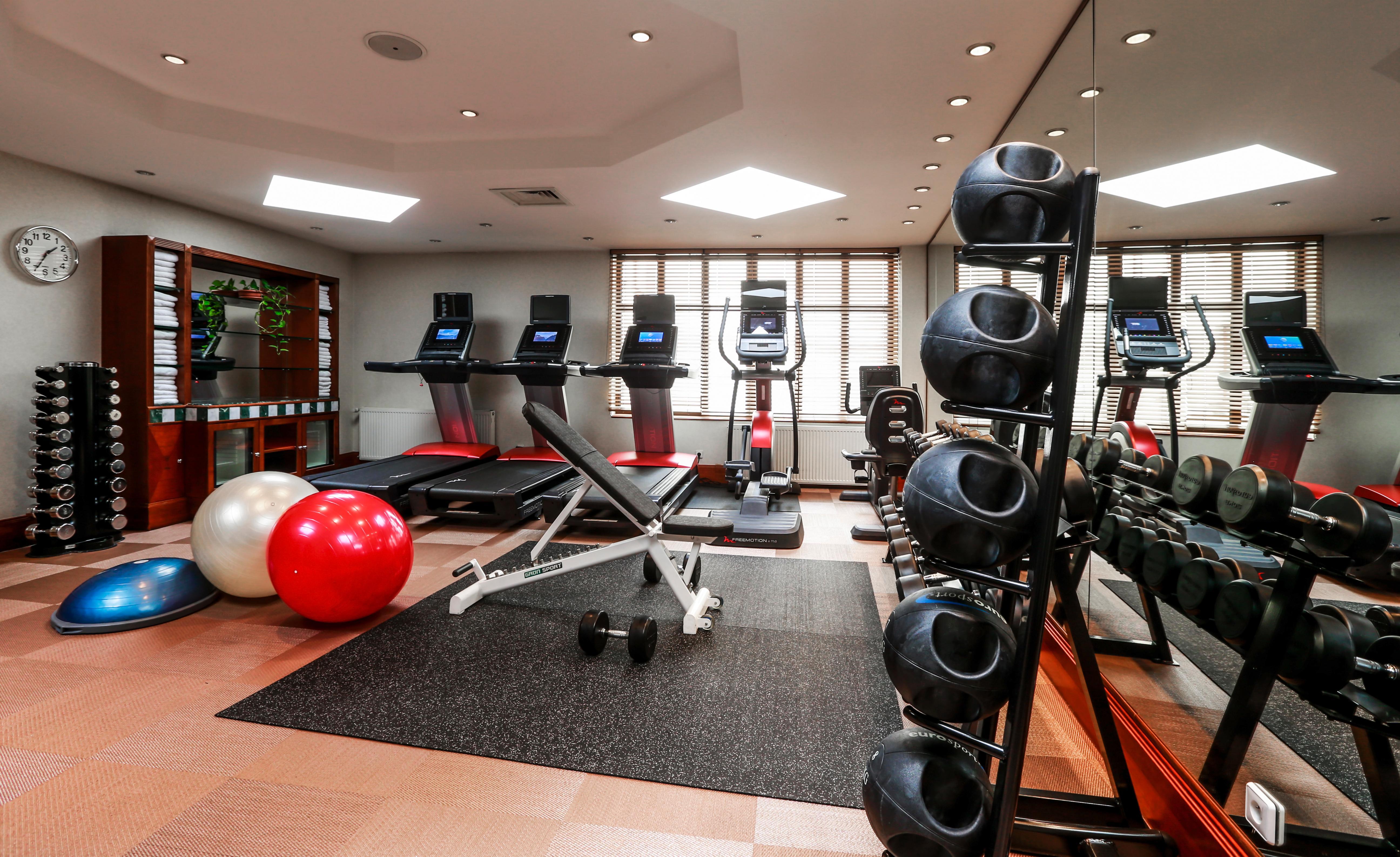 Almanac X Alcron Prague Hotel Exterior photo A gym at a hotel